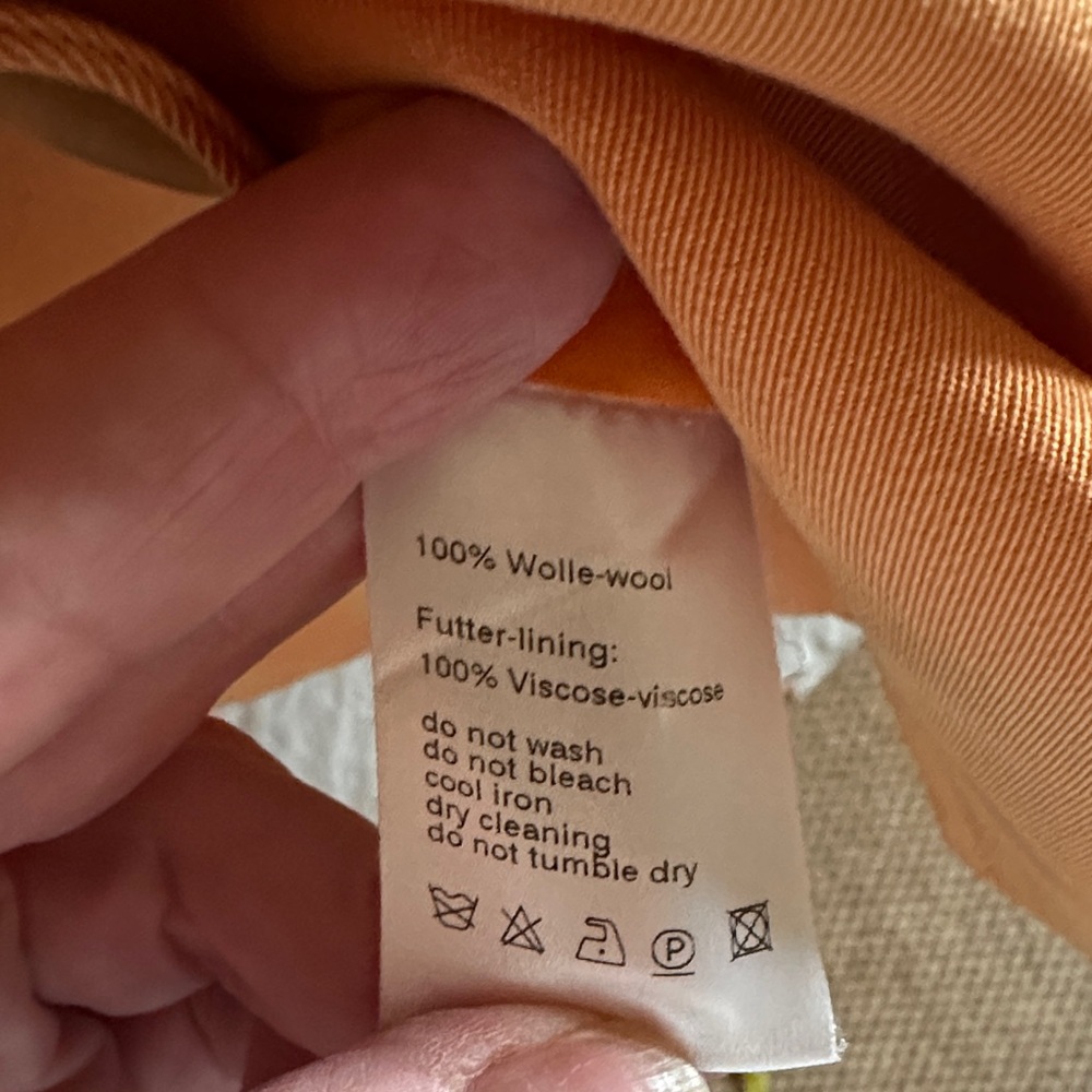 Akris Punto Women's Orange Blazer - Picture 4 of 5